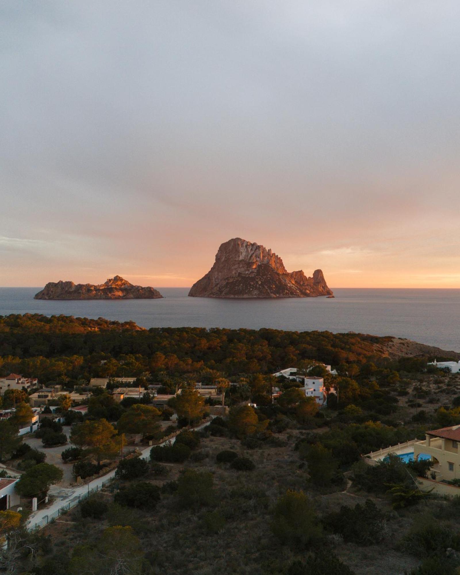 Отель Unio Ibiza - Adults Only Кала-Ваделья Экстерьер фото